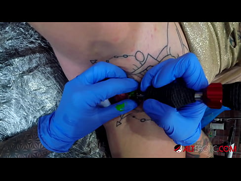 ❤️ Itin tatuiruota karšta Sully Savage gavo tatuiruotę ant savo klitorio ☑ Porno vk prie lt.sfera-uslug39.ru ☑